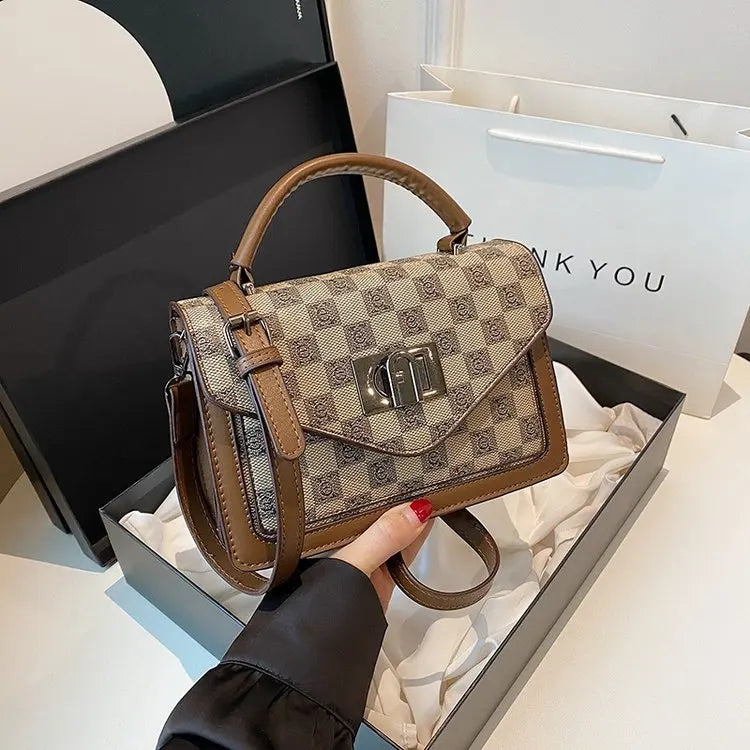 Sdc41cb393a1a4a38ad22555e8628153c8