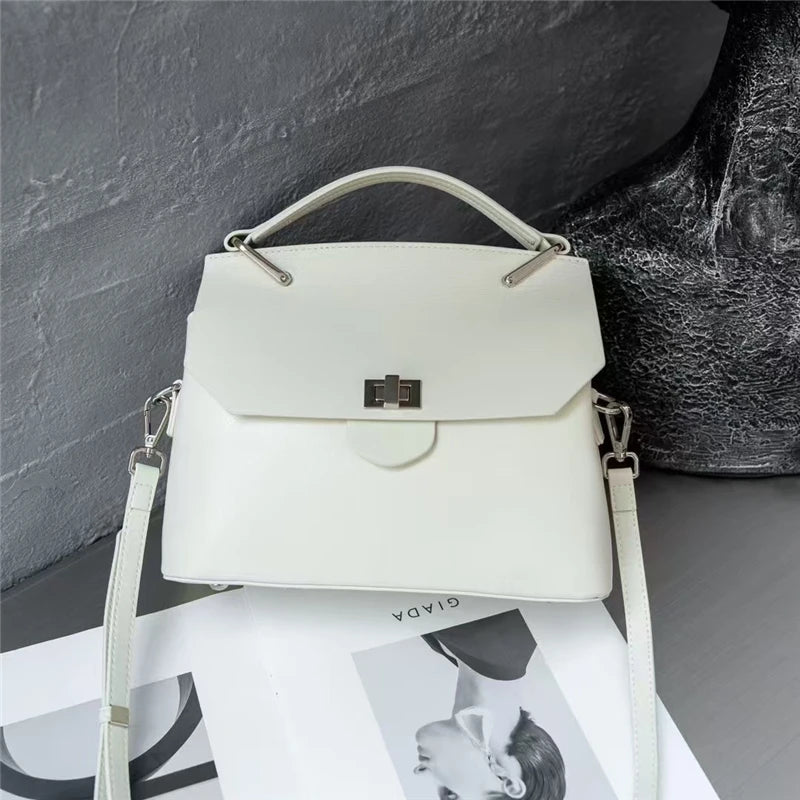 Sfb55355c52cb4528b5649ab973de27a1s